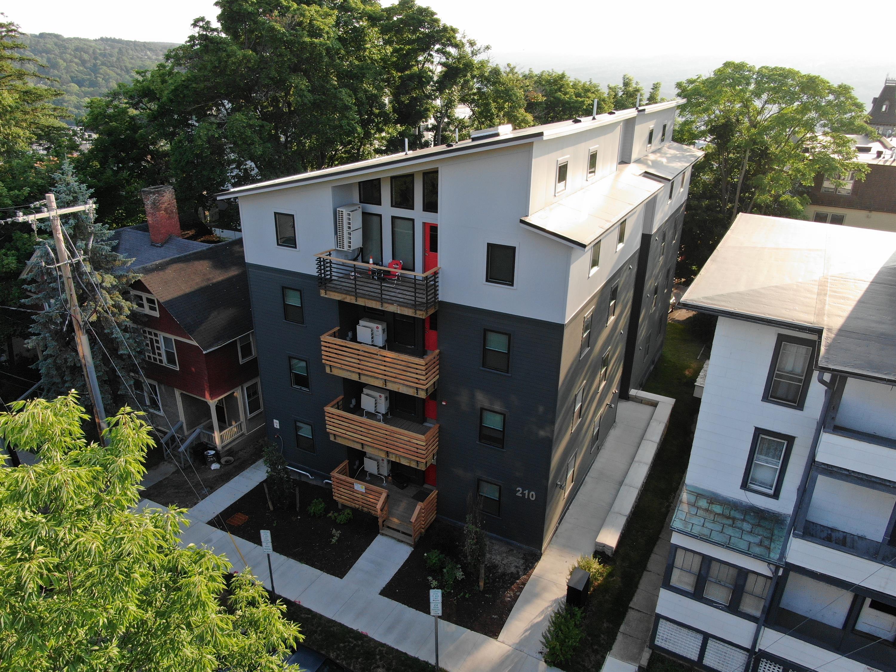 210 Linden Avenue - 4 Bed 2 Bath