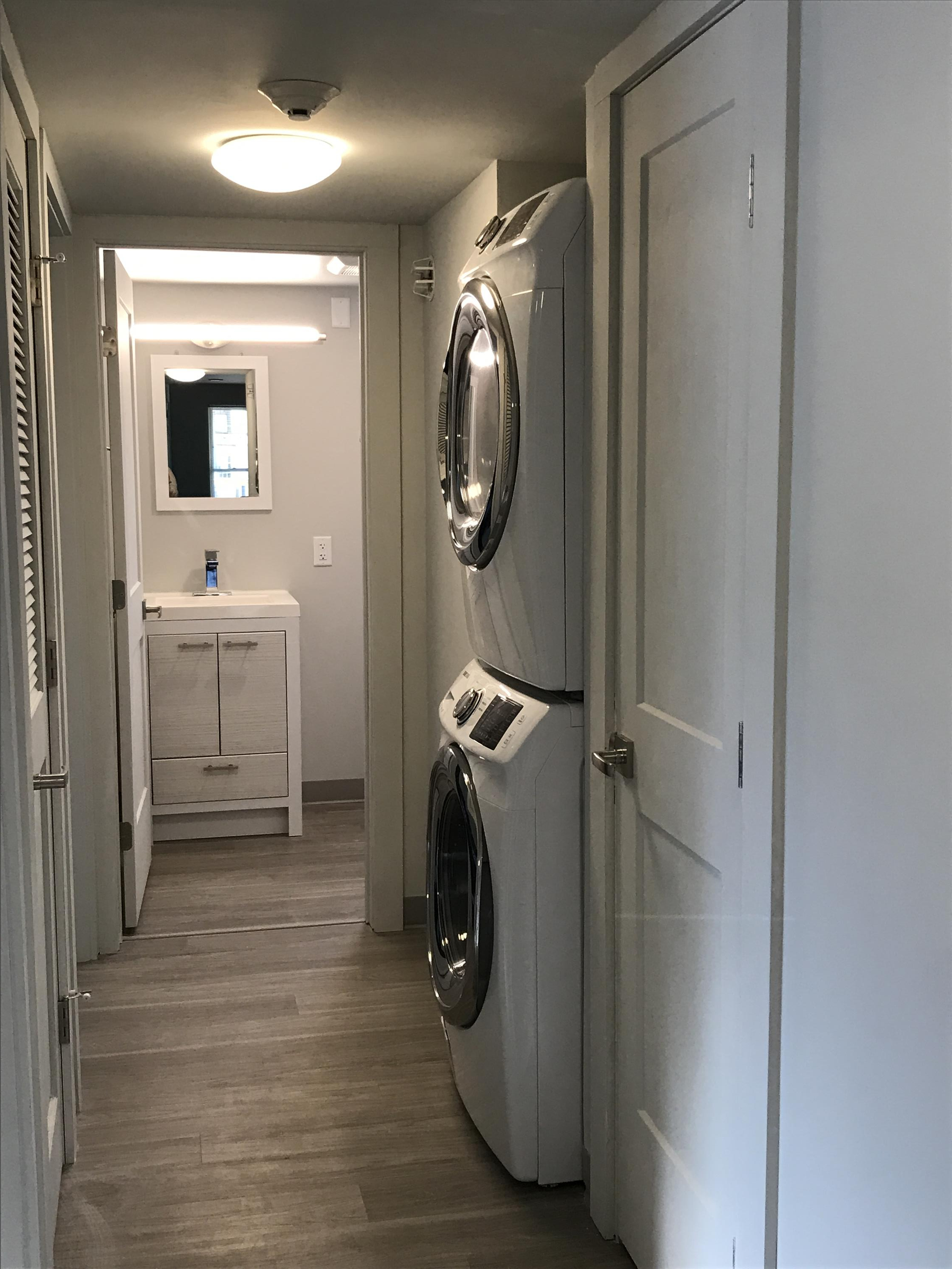 118 College Ave - 401